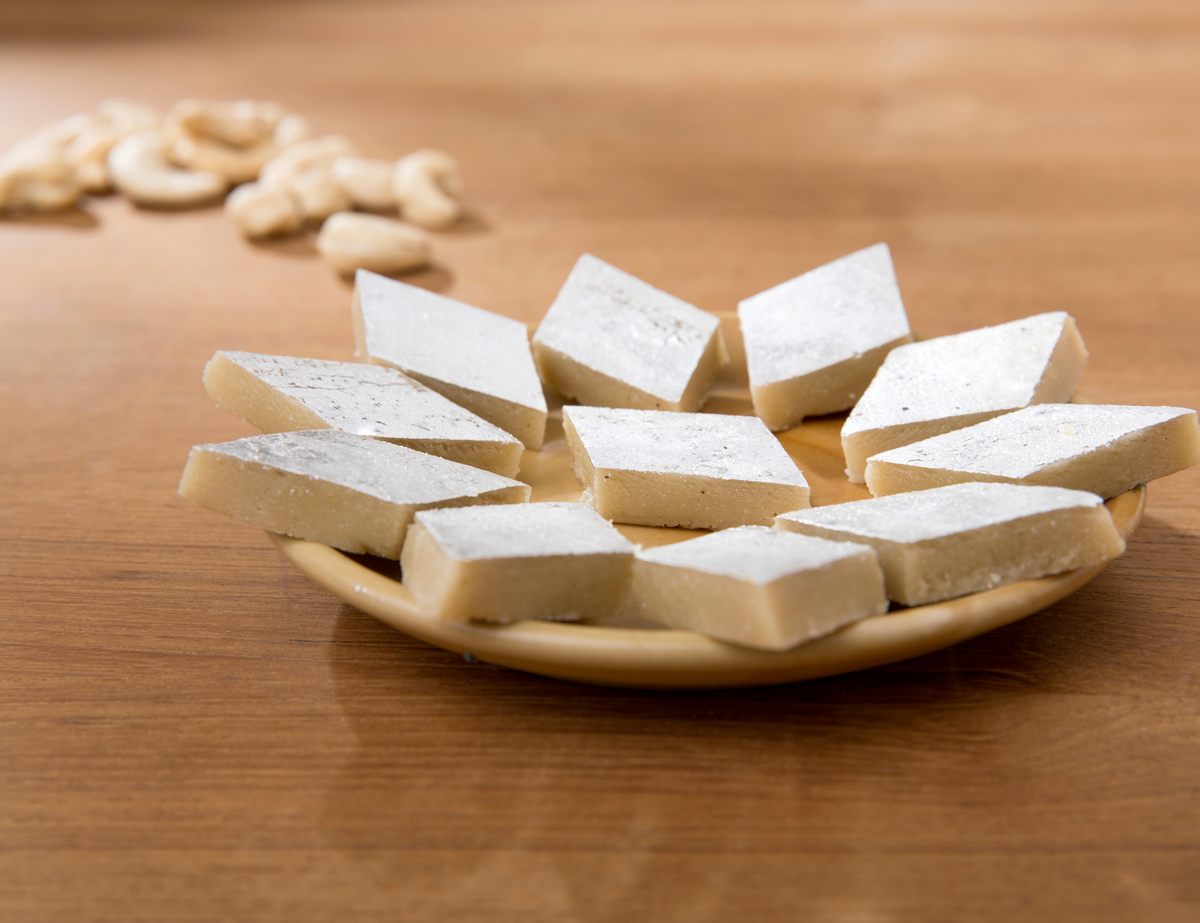 indian sweet, kaju katli